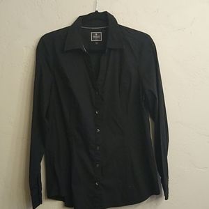 Black long sleeve essential shirt
